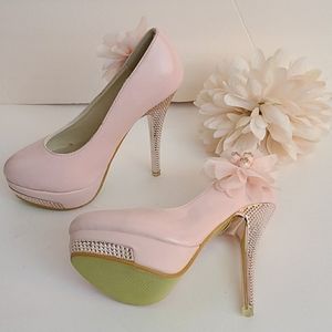 Brand new beige stiletto heels with rhineston and